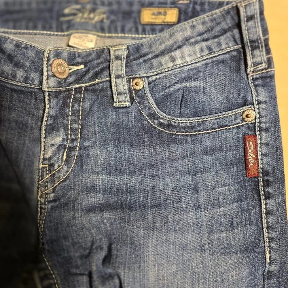 Silver Jeans Co Aiko Mid Rise Bootcut Dark Wash Whiskered Womens Size 27x30  845